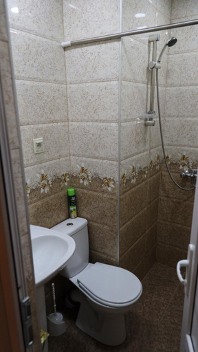 Bathroom 3, Old Byurakan Guest House