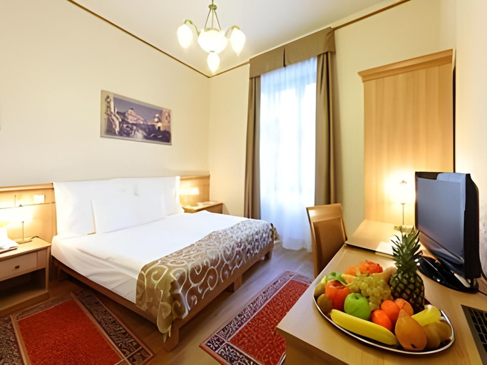 Bedroom 3, Hotel Historia, Veszprém