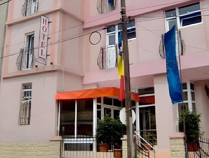 Others 5, Hotel Uranus, Municipiul Bucuresti