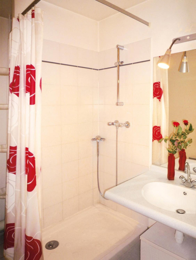 Bathroom 4, Sejours and Affaires Montreuil Saint Mande, Seine-Saint-Denis