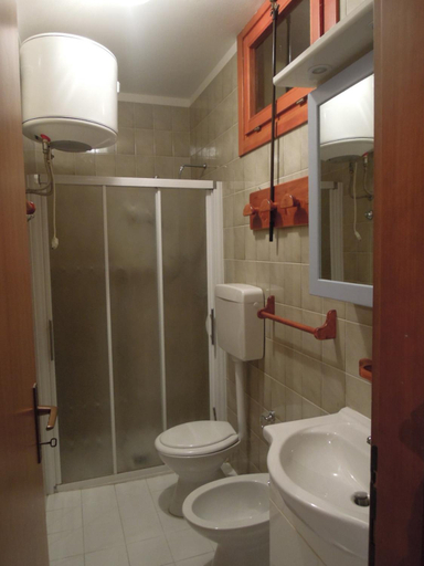 Bathroom 3, Beautiful sea front apartment with terrace and swimming pool, Venezia