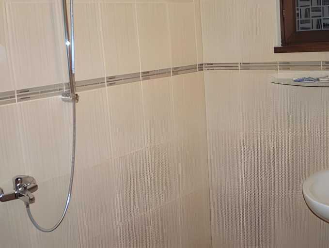 Bathroom 3, Gurko Hotel, Veliko Tarnovo