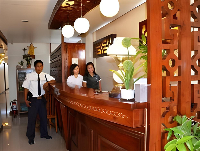 Others 4, Henady Inn, Bantay