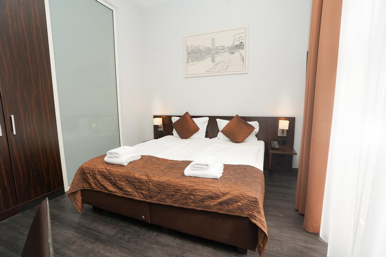 Bedroom 25