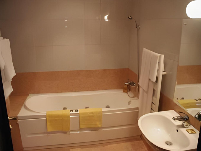 Bathroom 4, Samaa Hotel, Municipiul Bucuresti