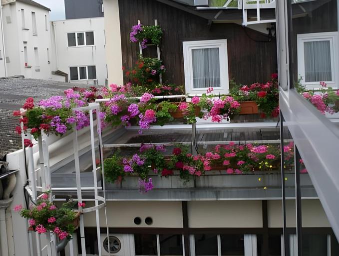 Others 3, Hotel Saint Jean, Indre-et-Loire