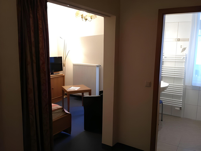 Bedroom 4, Strandhotel zur Promenade, Vorpommern-Rügen