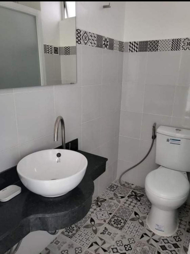 Bathroom 3, Nine Balconies Island Stay , Boac