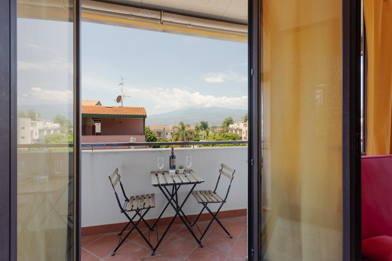 Others 2, GuestHost - Giardini Naxos Bright Apartments with Balcony, Messina