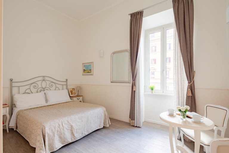 Guestroom, Dante's in Vaticano, Rome