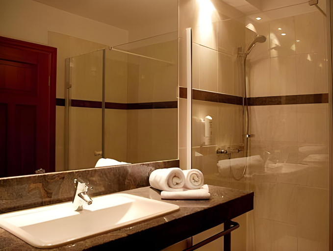 Bathroom 3, Hotel Wasserschloss Mellenthin, Vorpommern-Greifswald