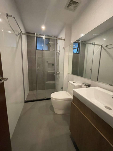 Bathroom 14