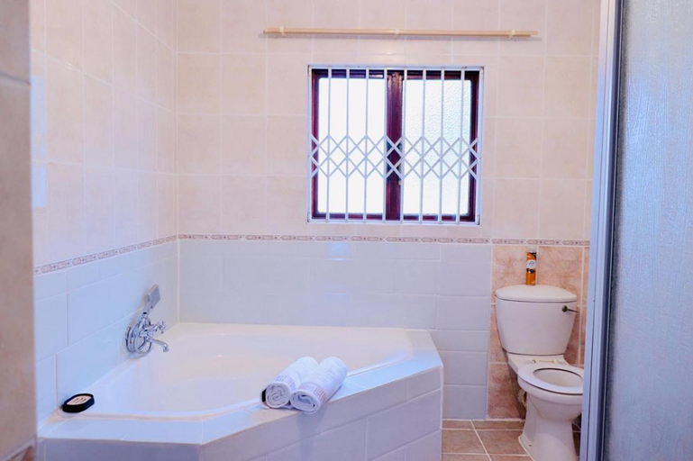 Bathroom 4