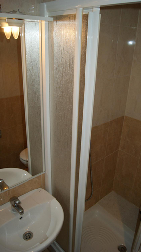 Bathroom 5, Casa Huesped Magdalena, Madrid