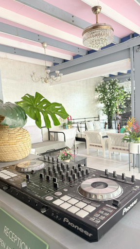 Food & Drinks, Issara House Bangkok, Bangkok Yai