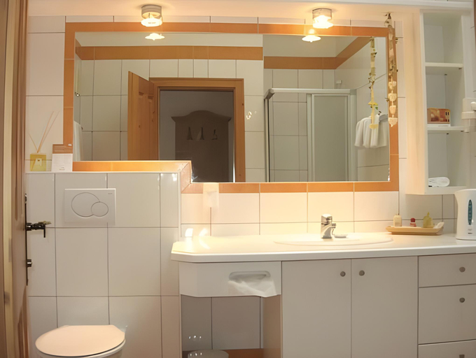 Bathroom 4, Habachklause Familien Bauernhof Resort, Zell am See