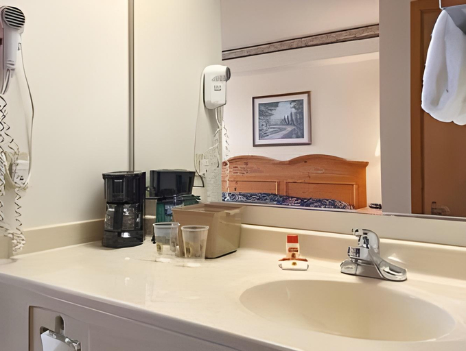 Bathroom 4, Heritage Inn & Suites, Lauderdale