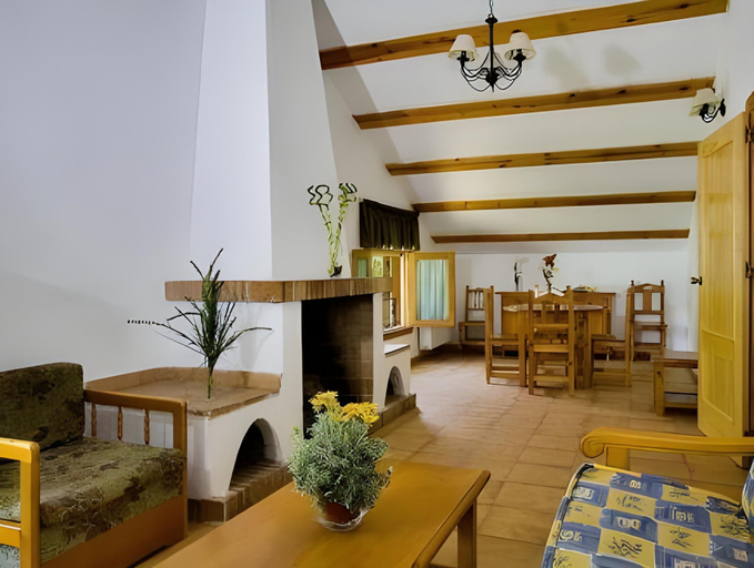 Others 3, Complejo Residencial Los Enebros, Jaén