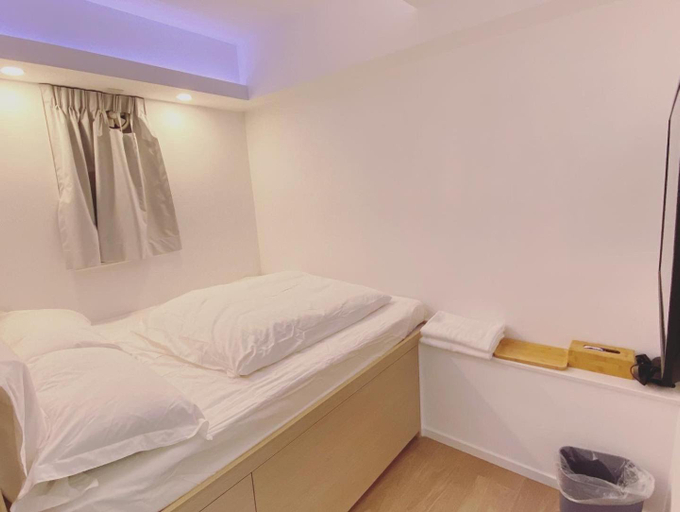 Bedroom 14