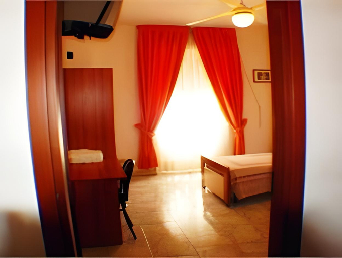 Bedroom 3, Hotel Mignon, Milano