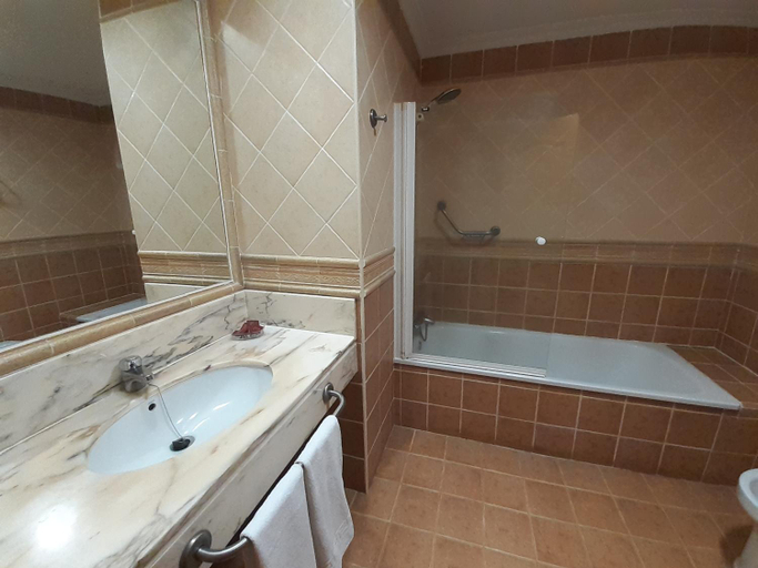 Bathroom 3, Hotel El Pentagono, Ávila