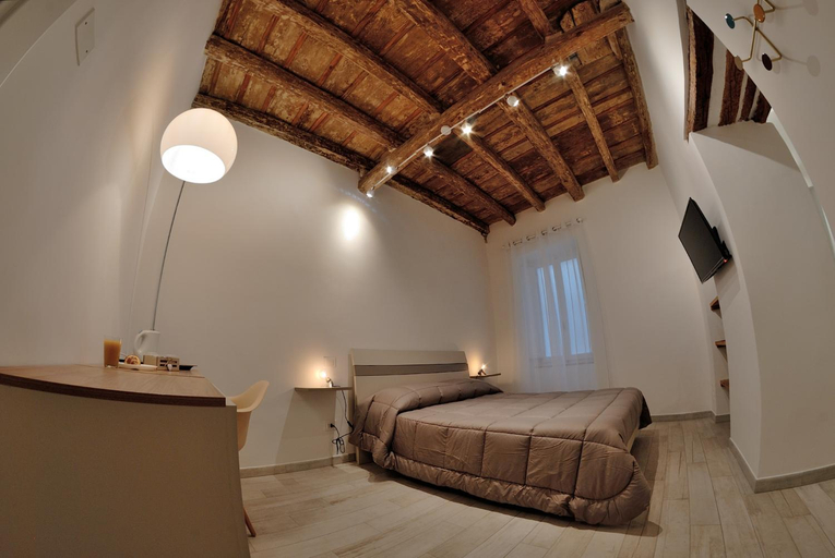 Others 5, B&B DEL CORSO, Ancona