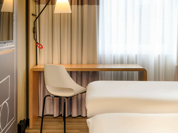 Bedroom 14