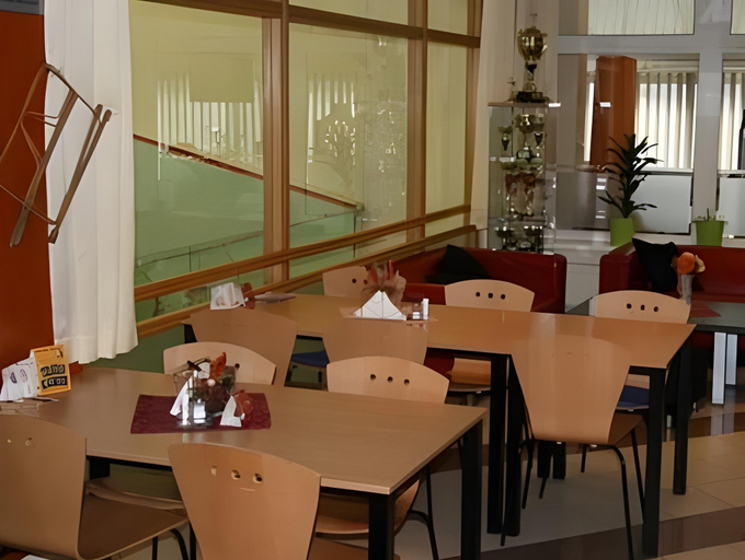 Food & Drinks 3, Imet Centrum, Bratislava IV