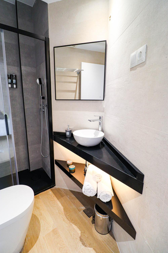 Bathroom 3, Studios Cielo Madrid, Madrid