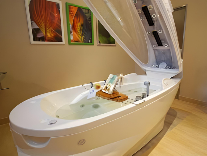 Bathroom 3, Versant Hotel & Spa, Dzierżoniów