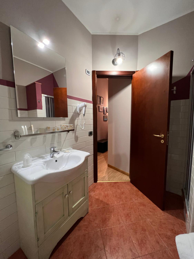 Bathroom 5, HOTEL MARCONI, Messina