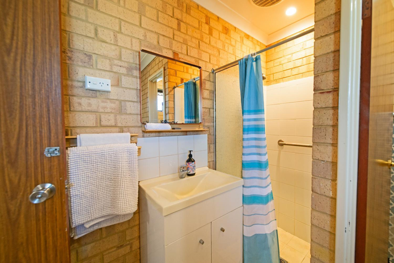 Bedroom 2, Comfortable Central Unit, Geraldton