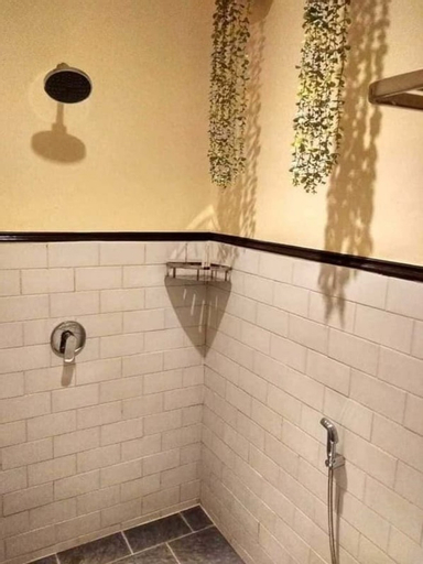 Bathroom 9
