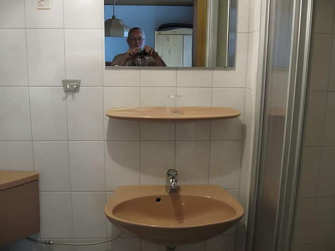 Bathroom 3, Gastehaus Steininger, Regen