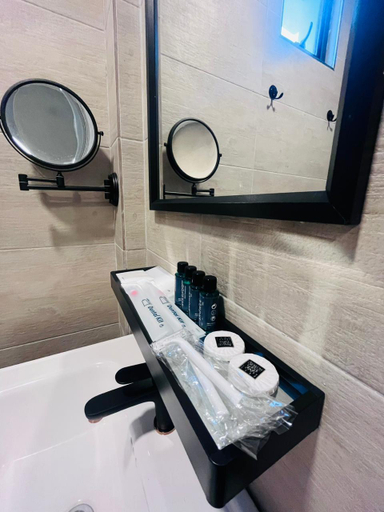 Bathroom 4