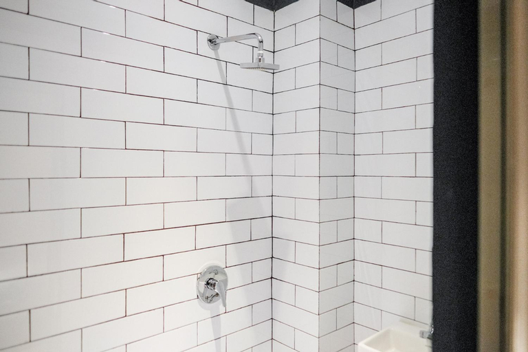 Bathroom 7