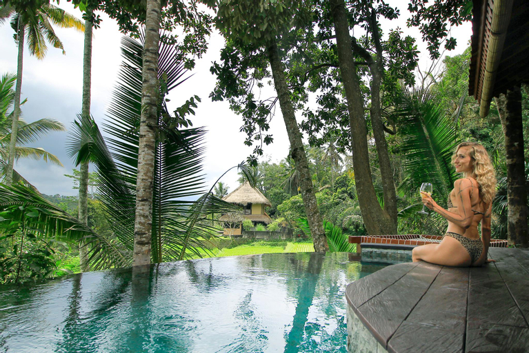 Swimming Pool 11