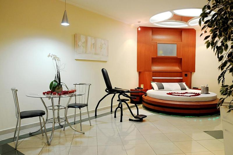 Bedroom 16
