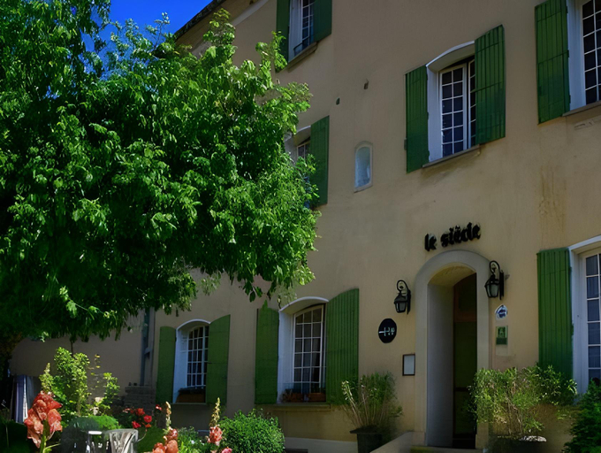 Others 4, Hotel le Siecle, Vaucluse