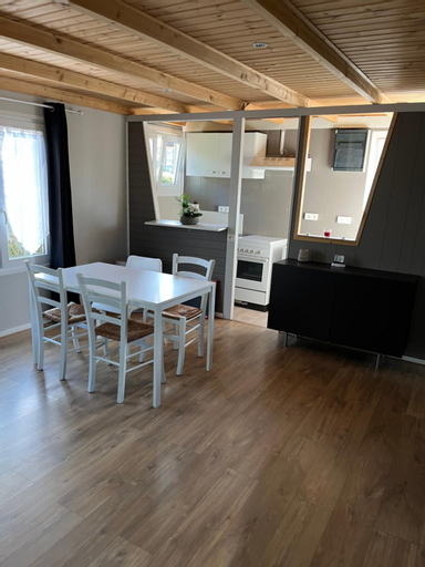 Others 4, Chalet Charmant Monika avec Piscine, Namur