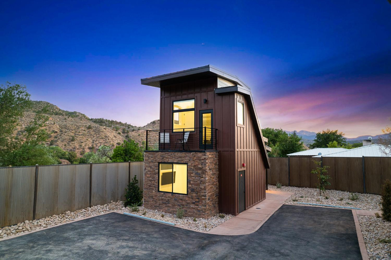 The Bungalows, Washington