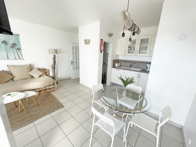 Others 5, Beachfront Oura | 100m Beach, 300m Strip, 1Gb Wifi, Albufeira