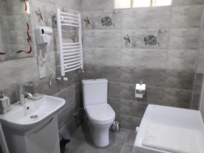 Others 2, Akaki's Guesthouse, Borjomi