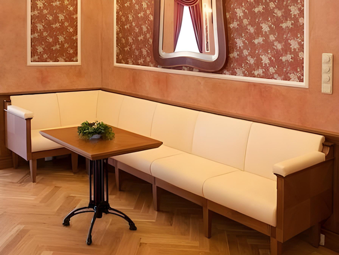 Public Area, Hotel Zamek Berchtold, Praha - východ