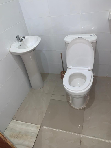 Bathroom 3, Empire Guest House, Kicukiro
