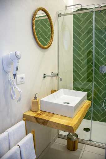 Bathroom 3, Donna Luisella B&b, Napoli