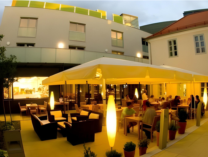 Exterior & Views 2, Hotel Öhlknechthof, Horn