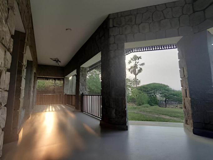 Others 5, Joppa House, Kanniyakumari