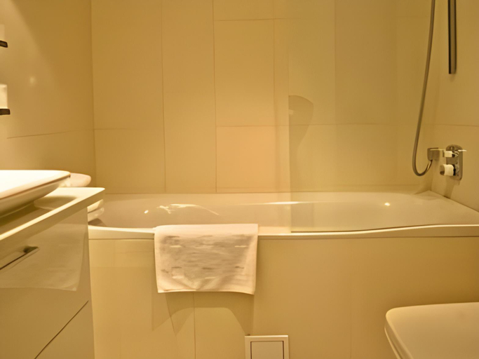Bathroom 3, P&O Apartments Zgoda, Warsaw