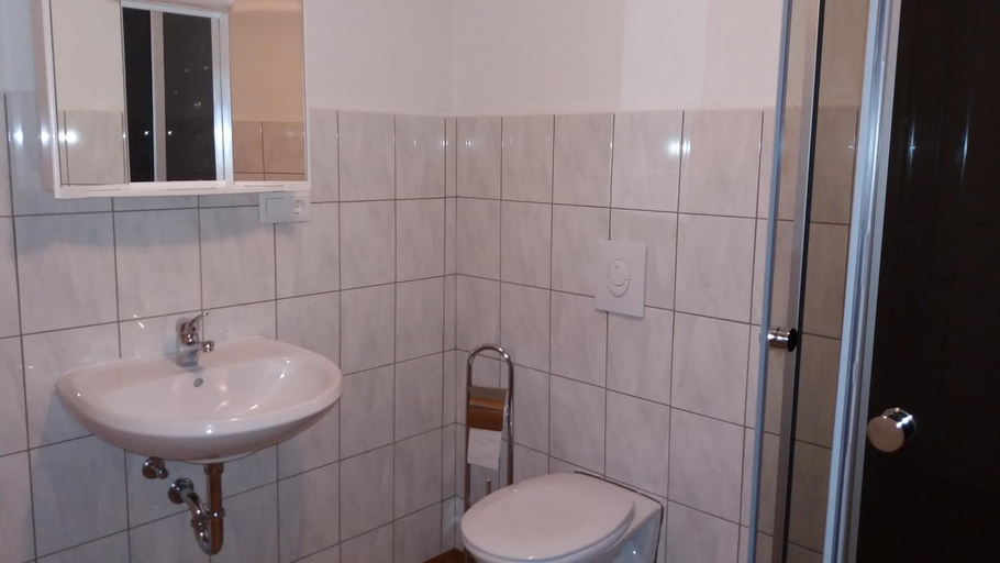 Bedroom 3, Gastehaus Apartments B & B27 und Pension Waldhorn, Rottweil